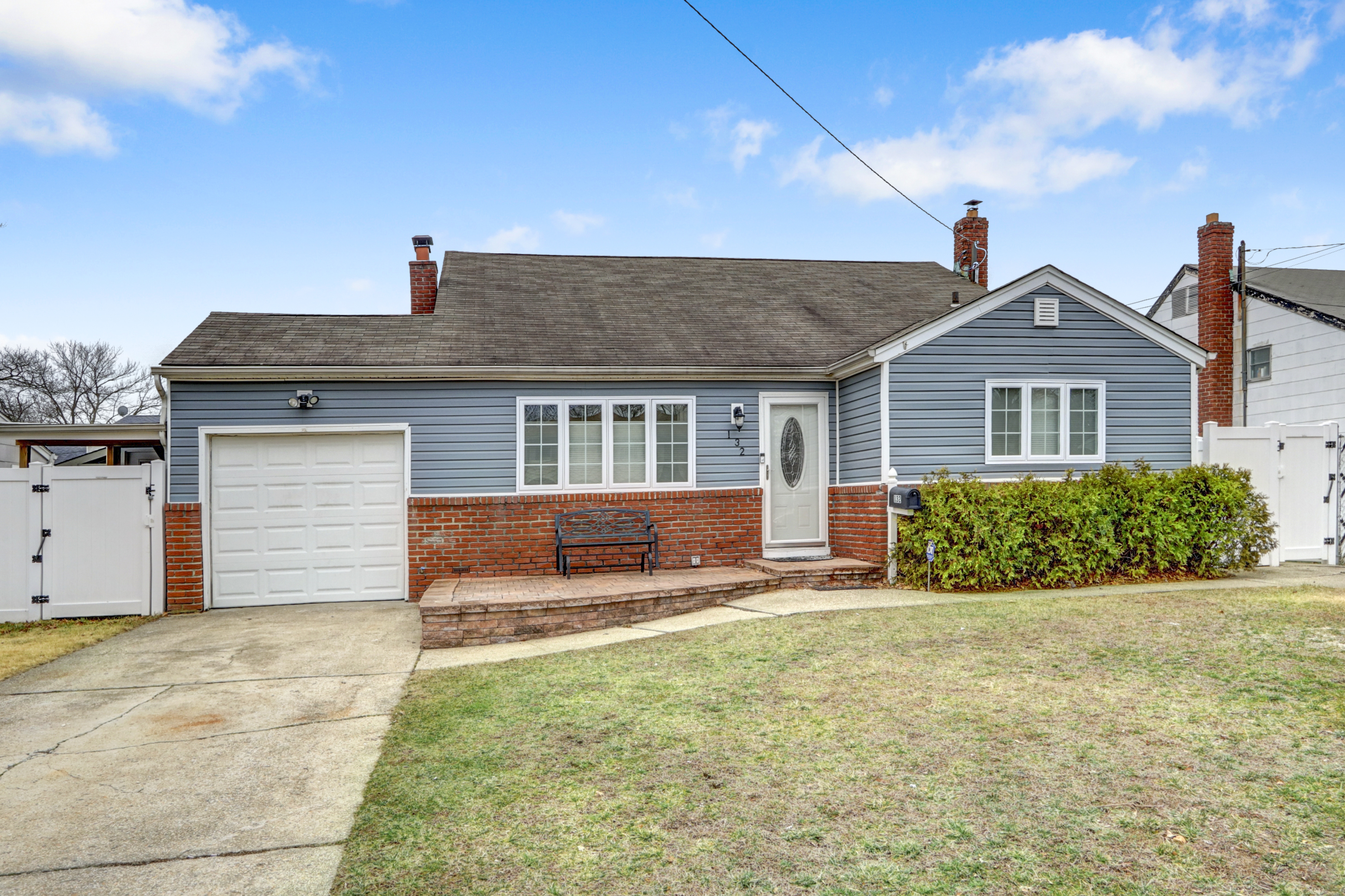 132 W 17th Street, Deer Park, NY 11729 Century 21 Crown Homes